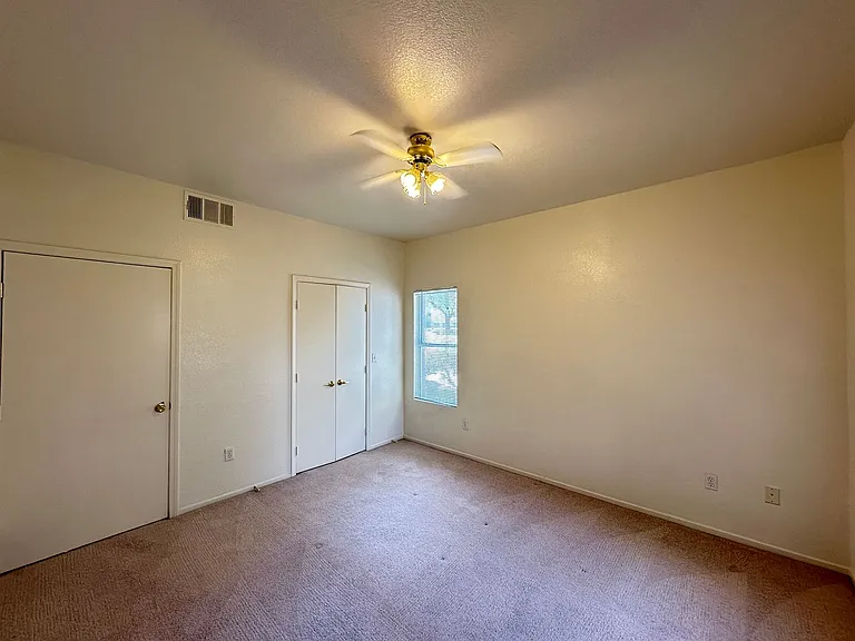 9620 W Russell Rd #1130 — Photo 11