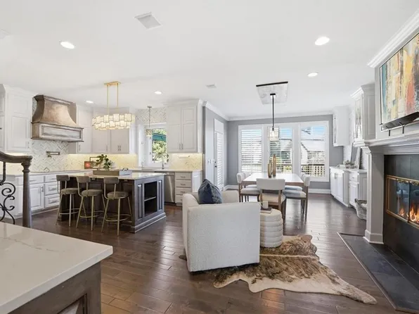 9206 W 146th Pl, Overland Park, KS 66221