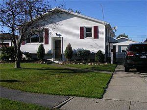 1st image of 104 Sprucewood Dr