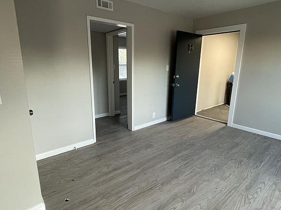 3rd image of 124 N Eddy St #14