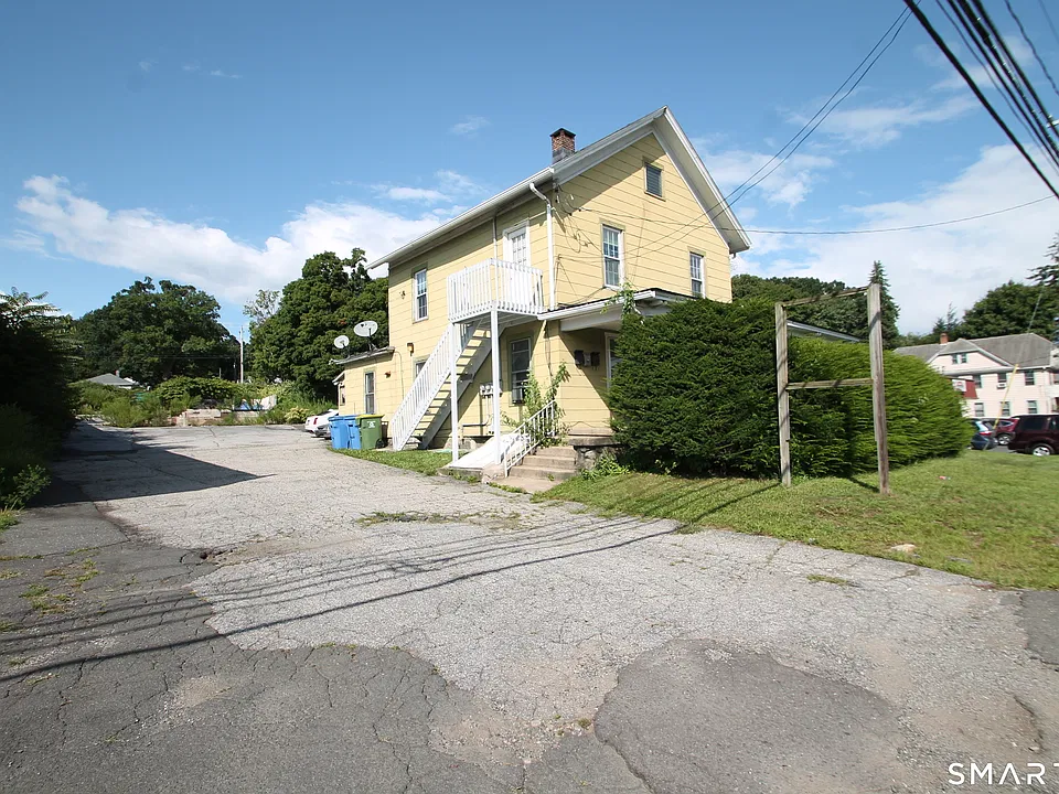 2505 E Main St