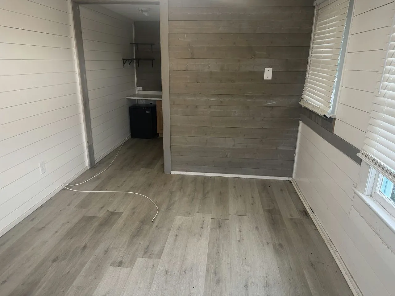 1 bed, 1.0 bath, $929 — Photo 2