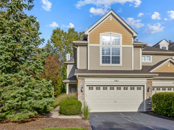 382 Vaughn Cir, Aurora, IL 60502