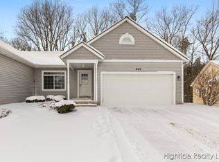 645 Wren Ct #4, Middleville, MI 49333