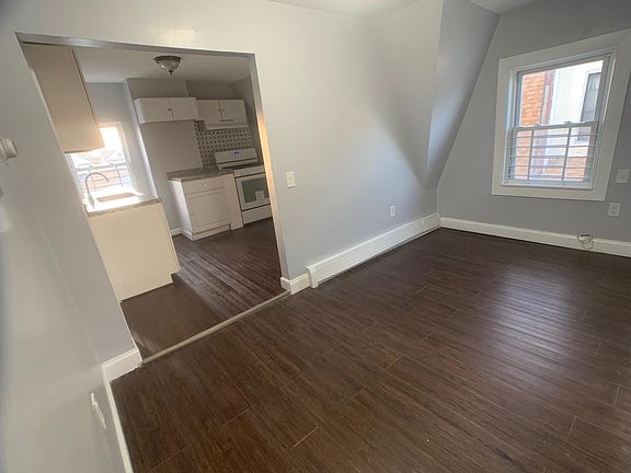 4th image of 5333 Beach 66th St #3