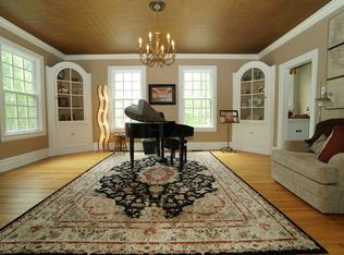 1520 Chestnut Hill Dr, Ashland, KY 41101