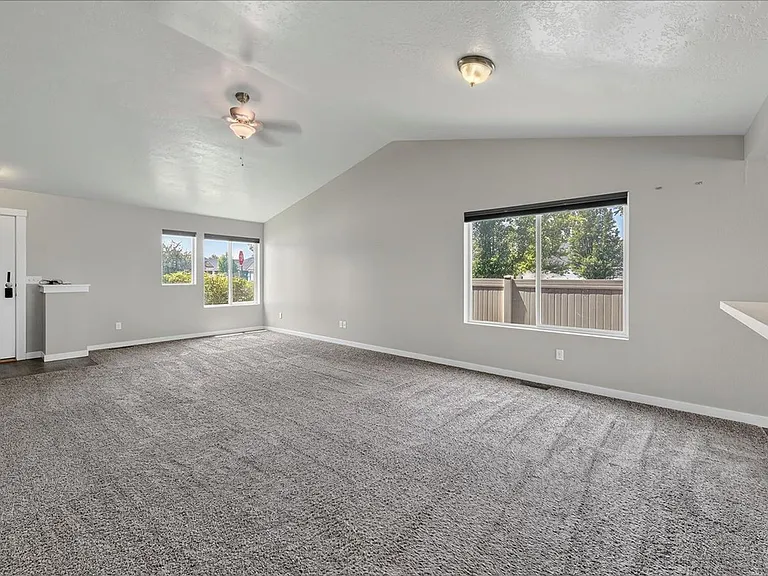 3914 W Meadowpine St — Photo 11