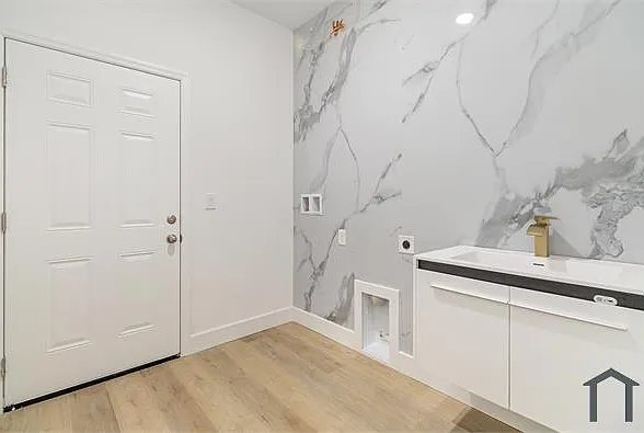 435 Goldsmith Ave — Photo 22