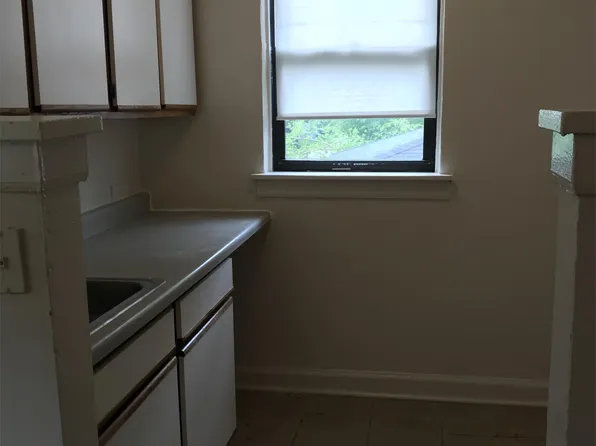 8917 S Justine St APT 1A, Chicago, IL 60620