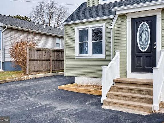 3rd image of 810 Wise Ave