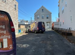 160 Brill St, Newark, NJ 07105