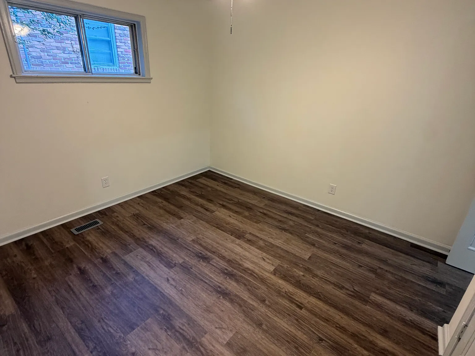 3 bed, 1248 sqft, $1,800 — Photo 4