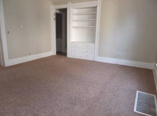 820 19th St APT 1, Rock Island, IL
