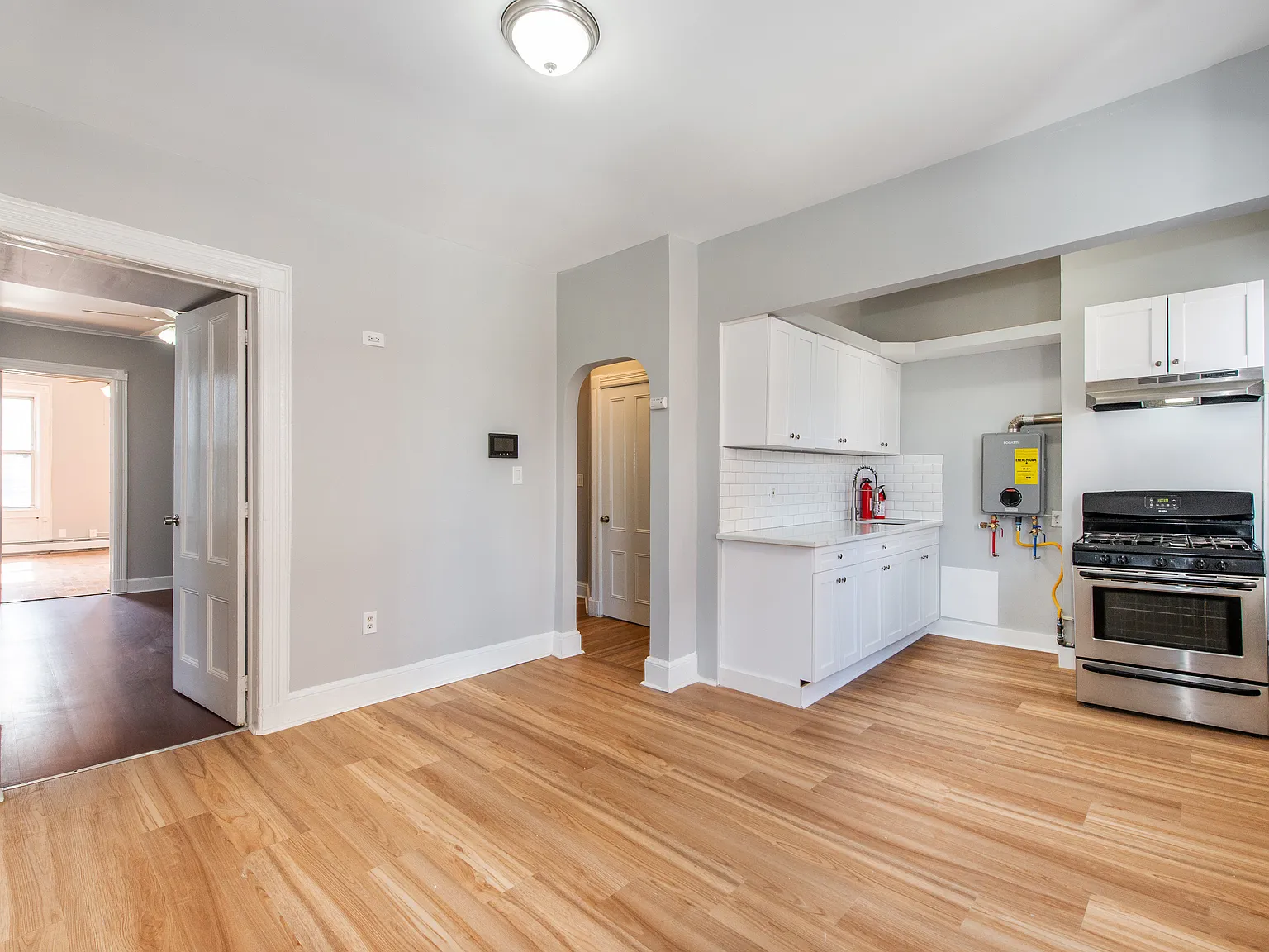 3 bed, $2,550 — Photo 2