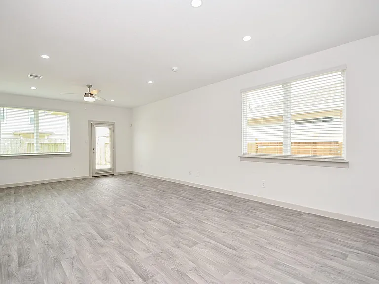 2818 Bethnal Garden Way — Photo 9