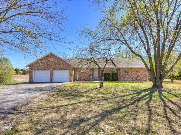 8247 Goldfinch Rd, Neosho, MO 64850