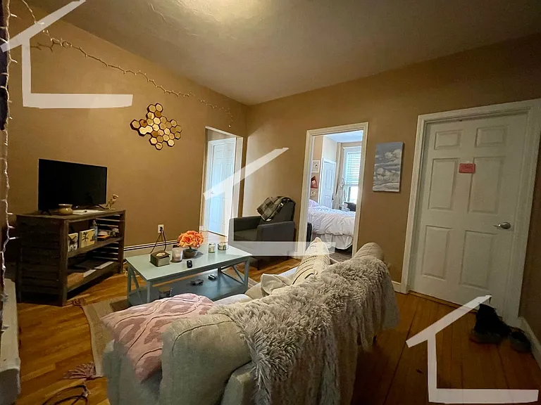 8 Glenville Ave #3R — Photo 27