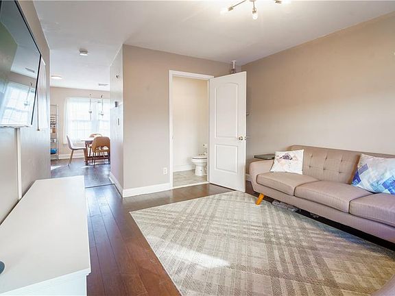 5th image of 102 Dixon St #8