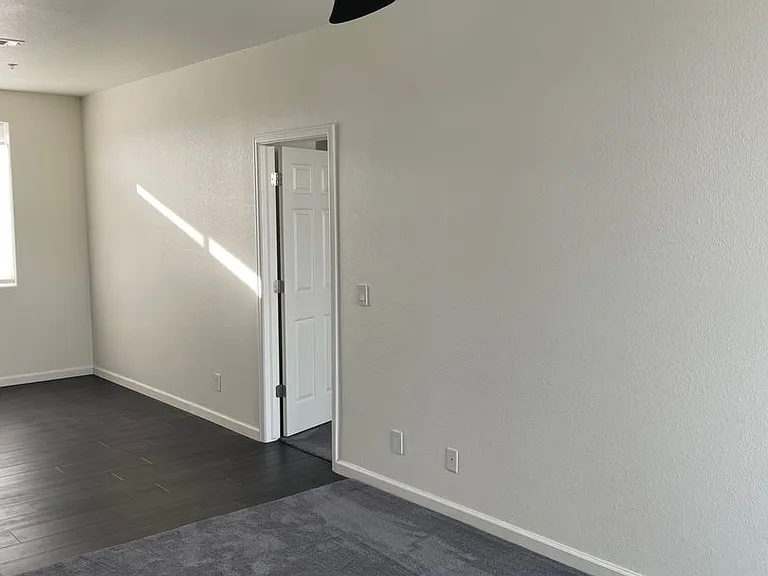 2402 Parkfront Dr #I — Photo 13