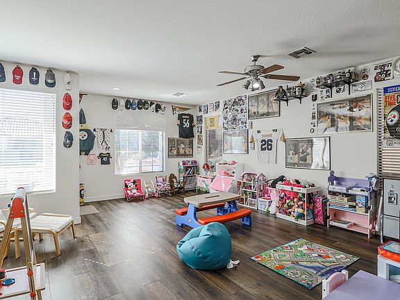 4th image of 18008 W Carmen Dr