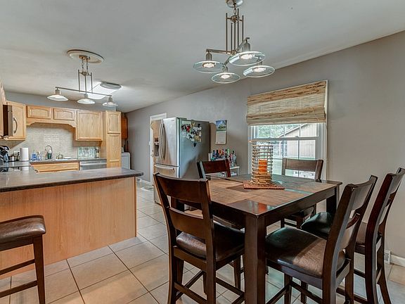 5th image of 4725 Boxwood Dr