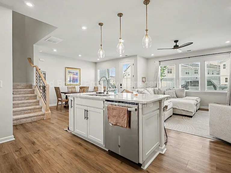 8809 Arrington Hall Dr — Photo 10