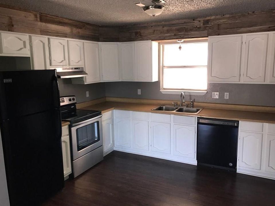 2nd image of 1812 Vine St