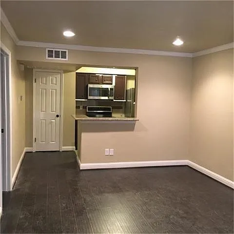 1 bed, 1.0 bath, $1,400 — Photo 3