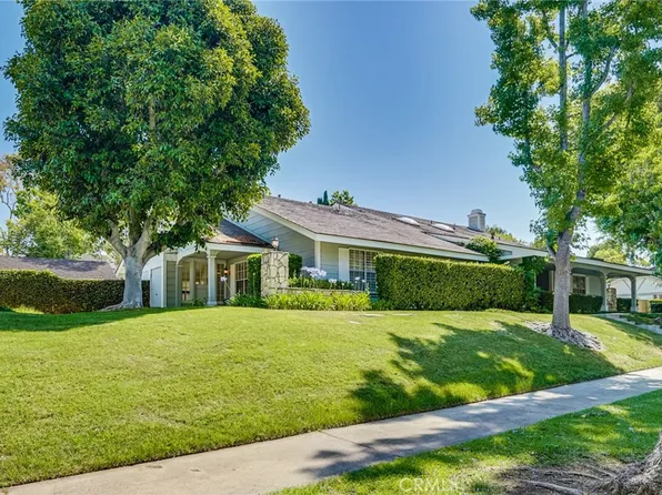 49 E Yale Loop #26, Irvine, CA 92604