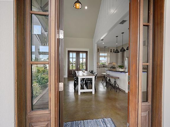 5th image of 1006 Saint Johns Ct