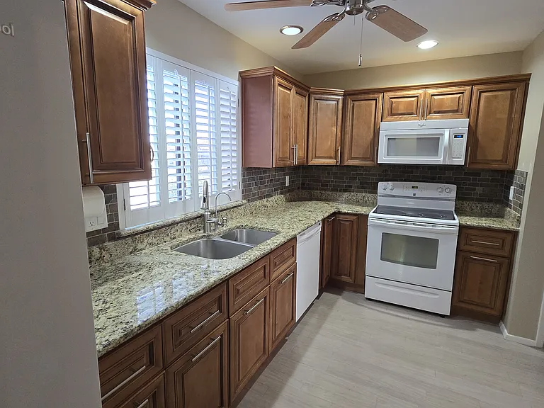 16616 E Palisades Blvd #109 — Photo 6