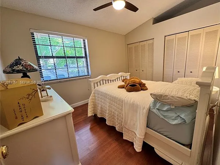 9023 Vineyard Lake Dr — Photo 22