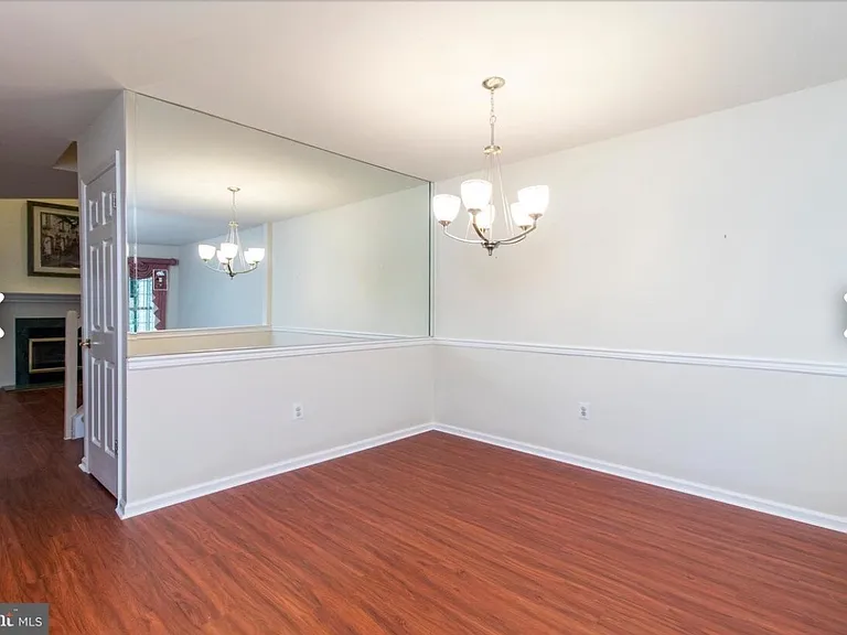 352 Glennbrook Way — Photo 6