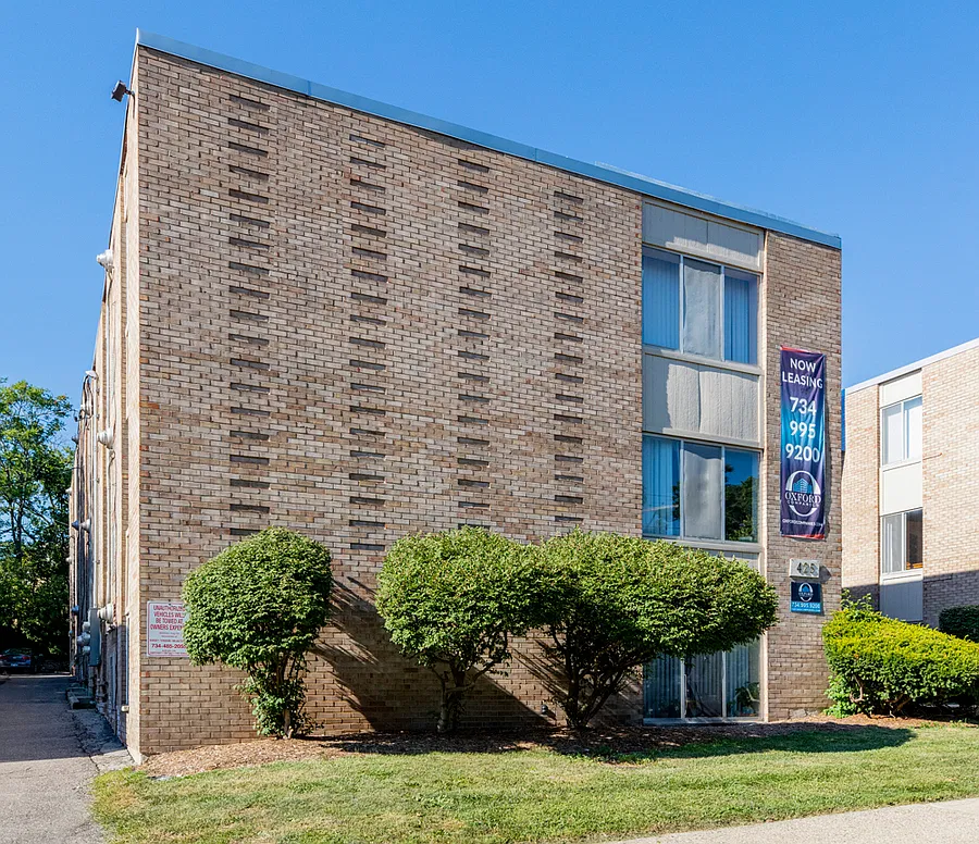 2 bed, 767 sqft, $2,550 — Photo 1