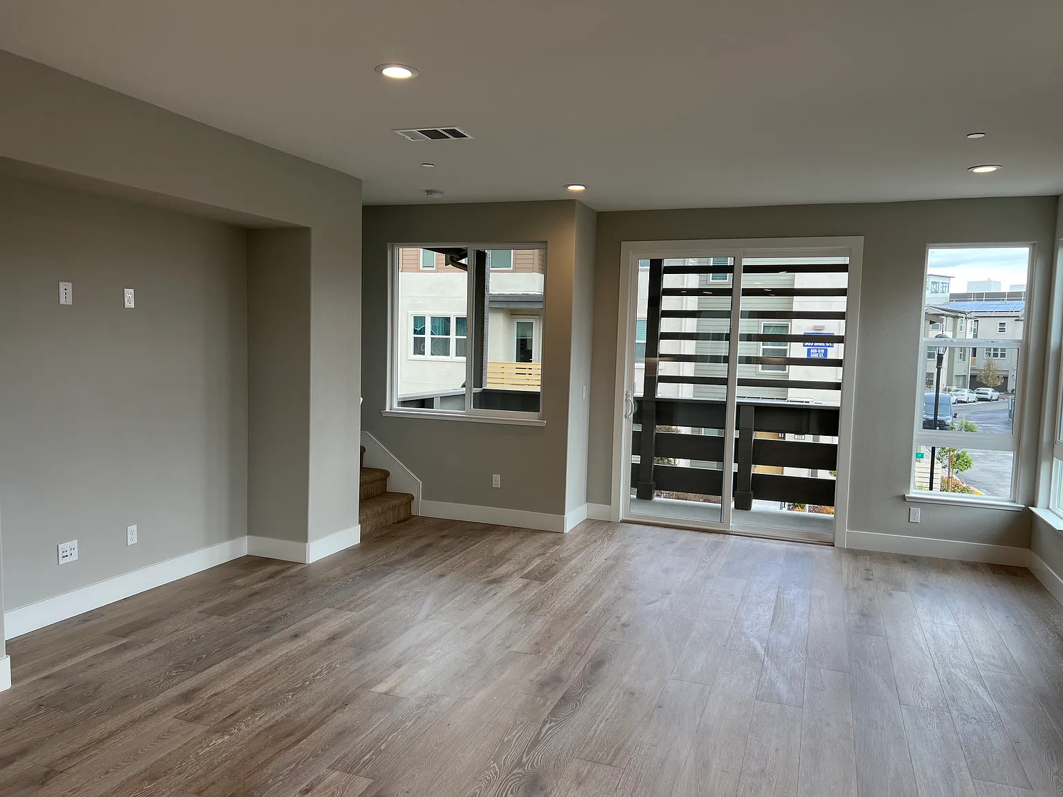 522 Sage Ct — Photo 2