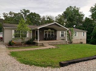 4182 Lycans Br, Ona, WV 25545