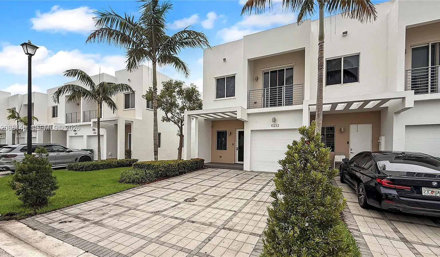 Doral Palms North — Photo 3