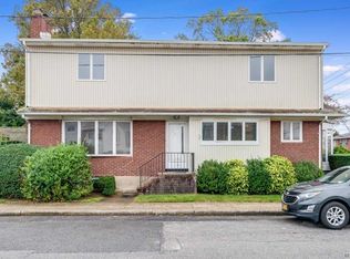 1201 William St, Hewlett, NY 11557