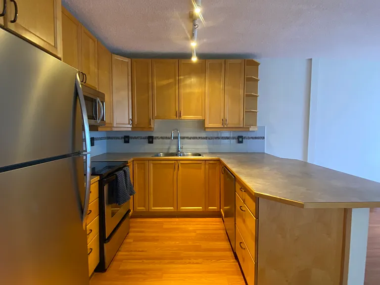 112 14th Ave SE #223 — Photo 25
