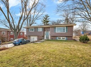 533 Hitchcock Ave, Lisle, IL 60532