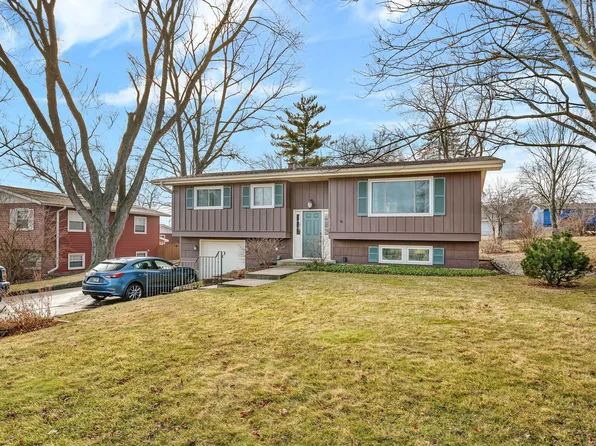 533 Hitchcock Ave, Lisle, IL 60532