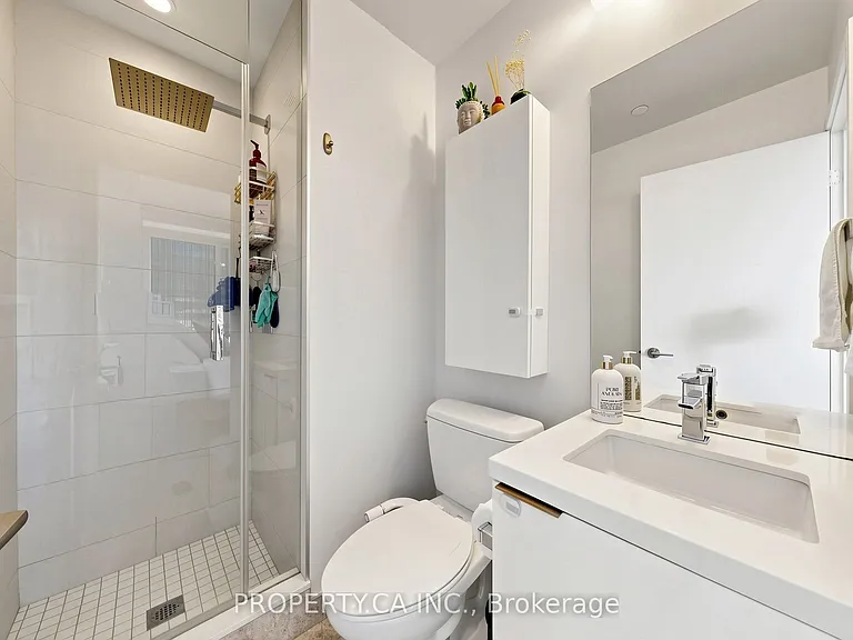 8 Eglinton Ave E #1411 — Photo 7