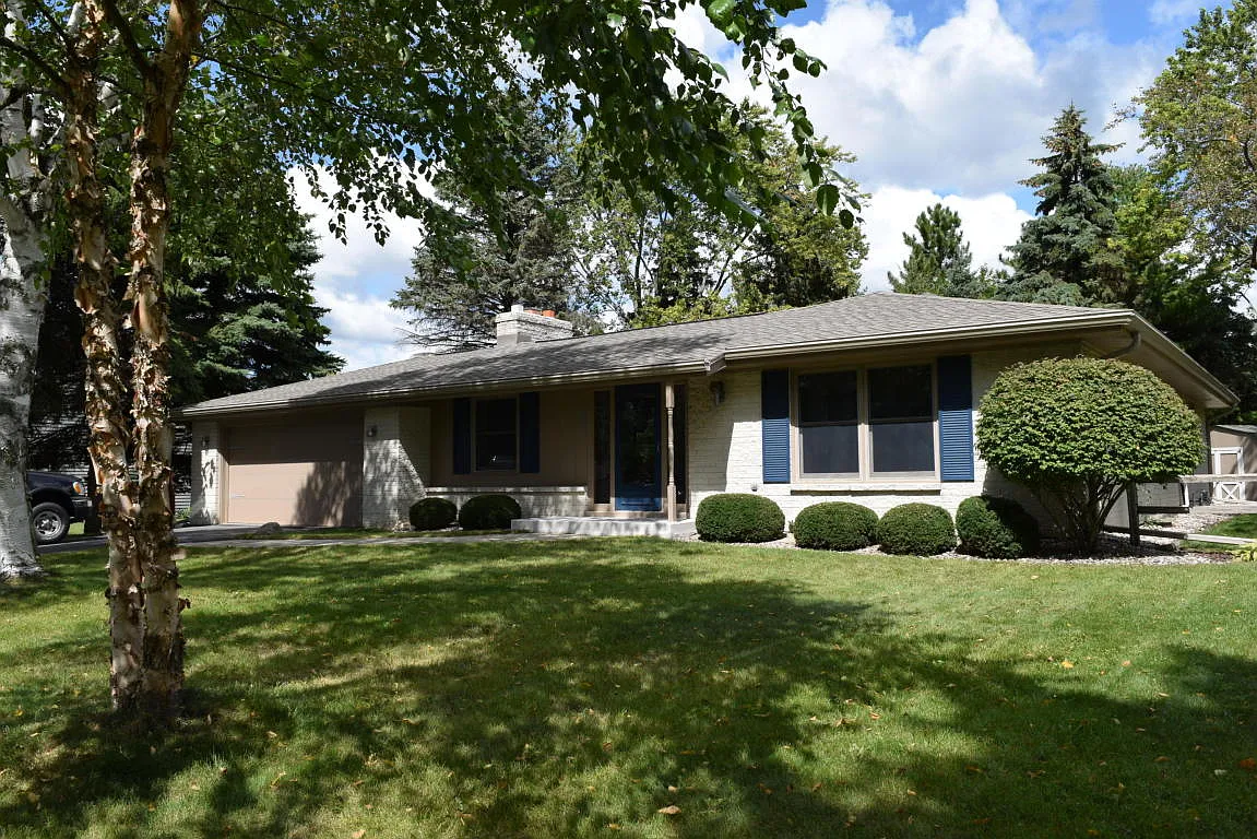 5846 Sandy Ln photo 1