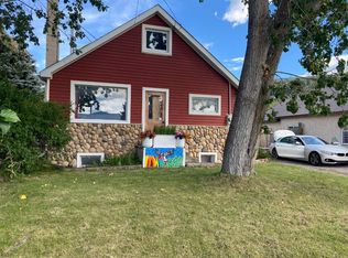 2922 S 223rd St, Crowsnest Pass, AB T0K0C0