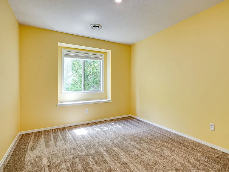 725 Ash St — Photo 49