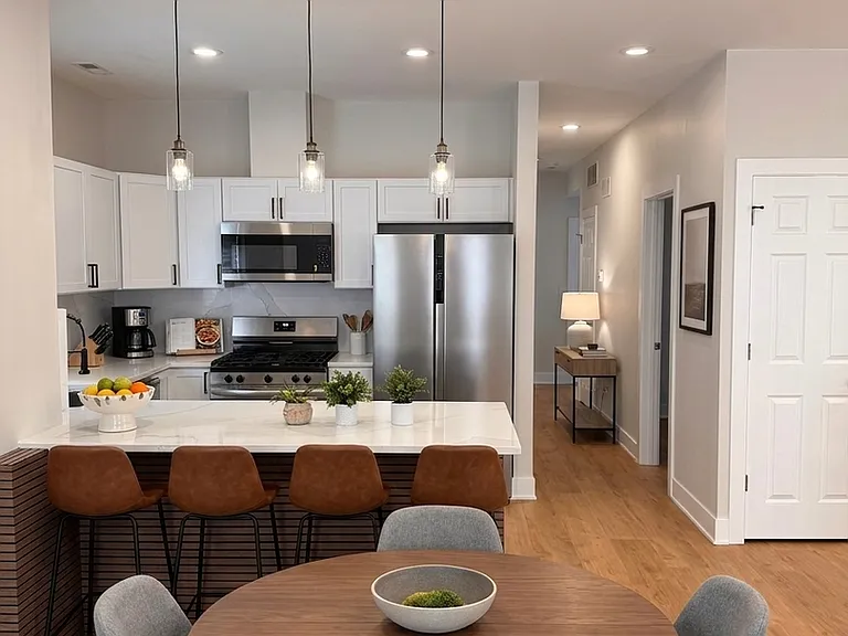 818 S Karlov Ave #1 — Photo 3
