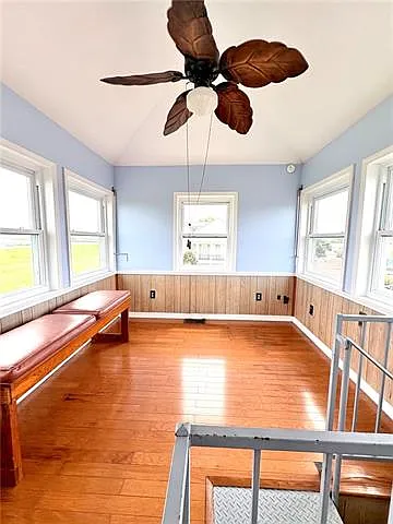 1528 Cherokee Ave — Photo 13