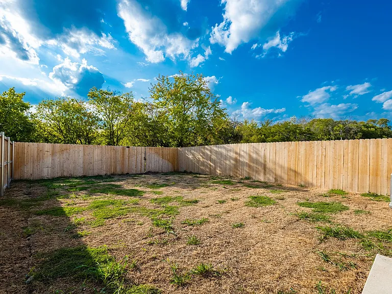 1003 Debby Ct — Photo 25