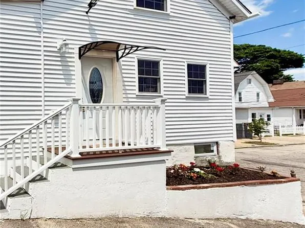 25 Rugby St, Providence, RI 02905