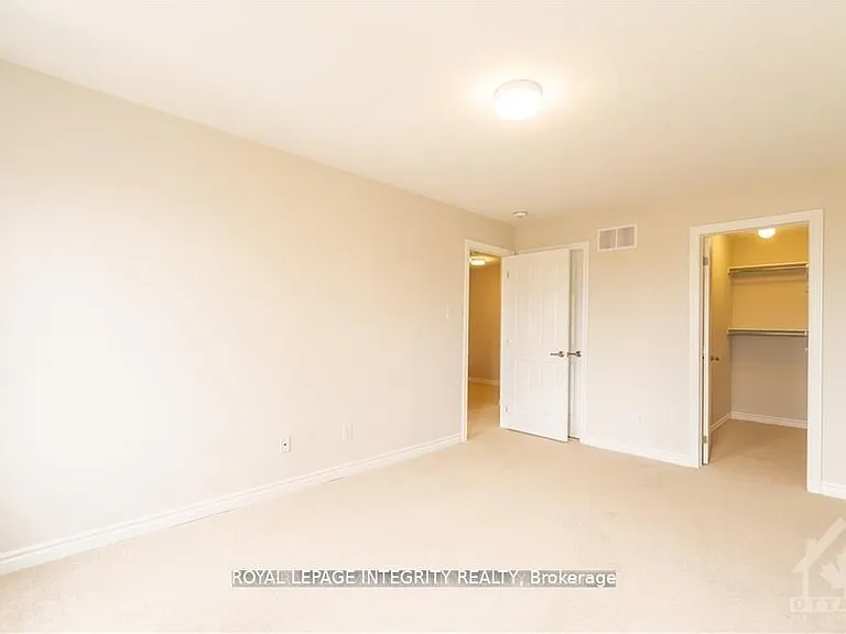 2014 Leinster Cir — Photo 16